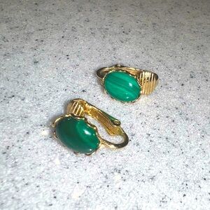 Vintage Elegant Gold and Emerald Clip-On Earrings